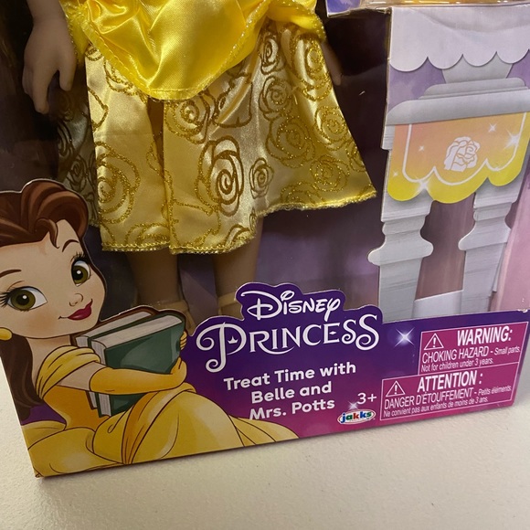 Disney Treat Time w/ Belle & Mrs. Potts - Picture 3 of 4